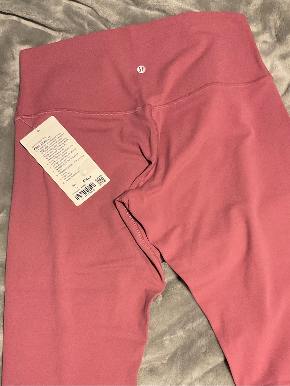 NWT LULULEMON SIZE 12 MOSS ROSE ALIGN CROP 21” (MSRP 88)
